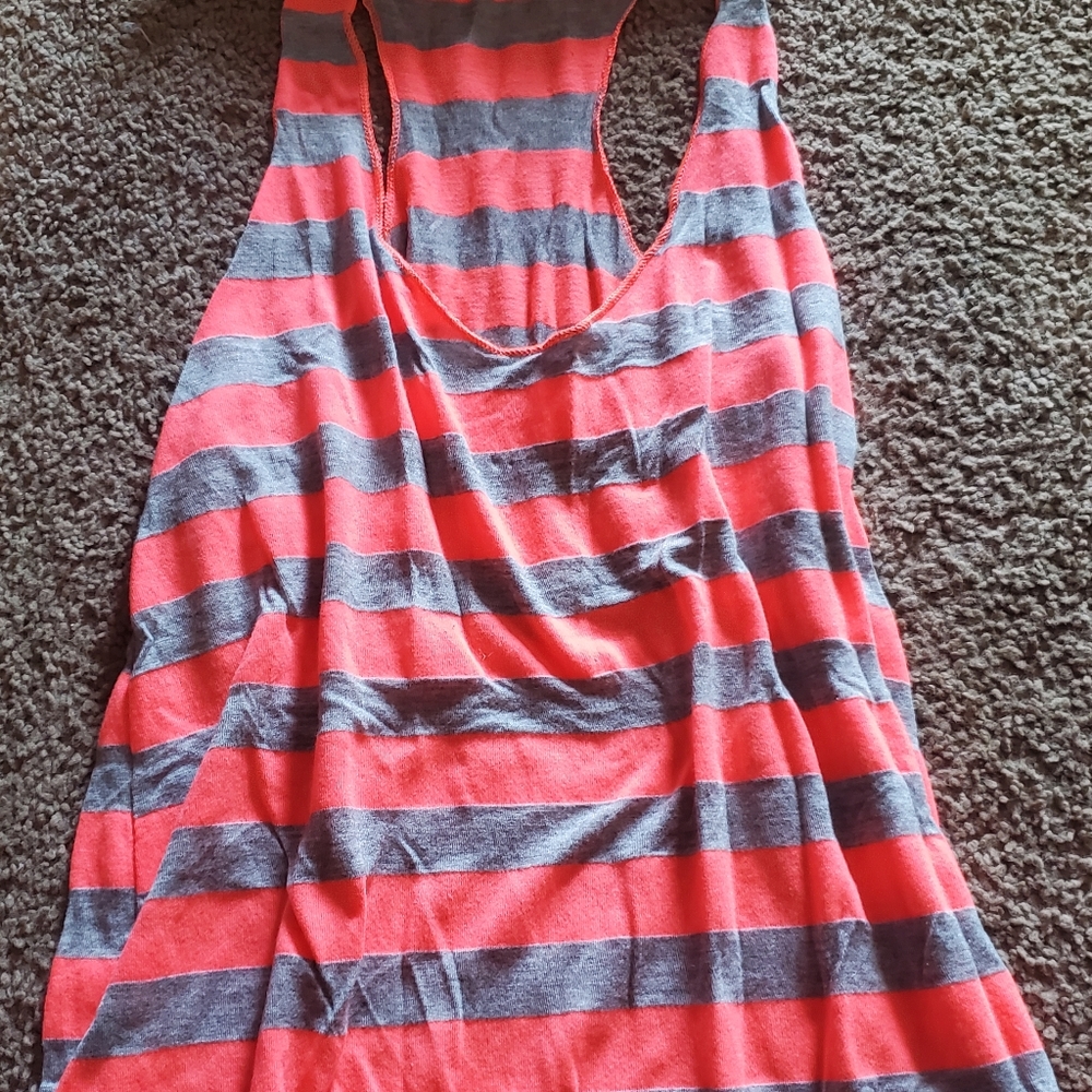 Tank Tops - Picture 2 of 6